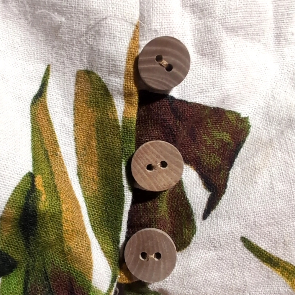 Tropical Print Button-Up Blouse - Picture 4 of 10